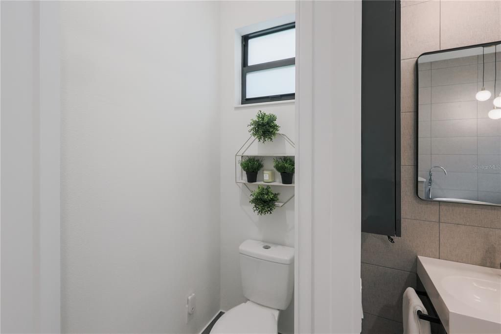 En Venta: $850,000 (3 camas, 2 baños, 2254 Pies cuadrados)