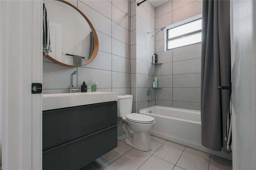 En Venta: $850,000 (3 camas, 2 baños, 2254 Pies cuadrados)