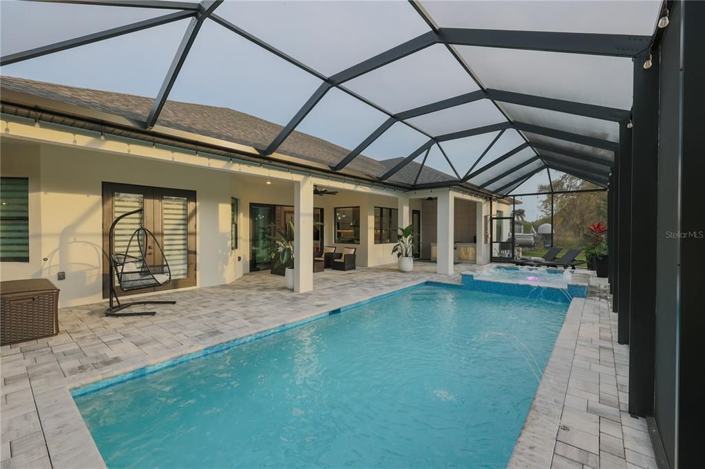 En Venta: $850,000 (3 camas, 2 baños, 2254 Pies cuadrados)