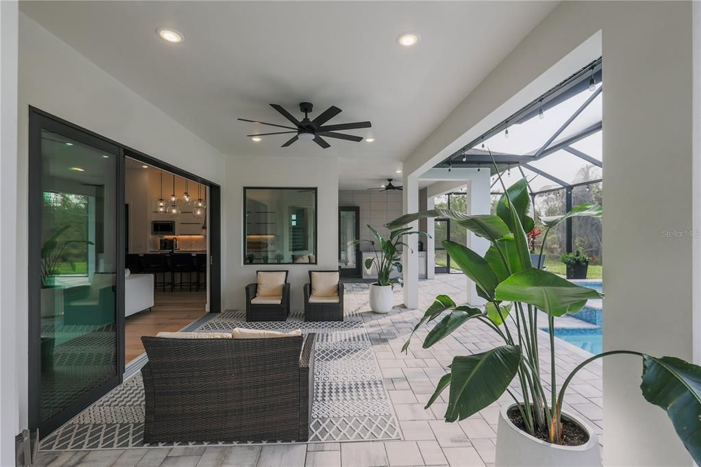 En Venta: $850,000 (3 camas, 2 baños, 2254 Pies cuadrados)