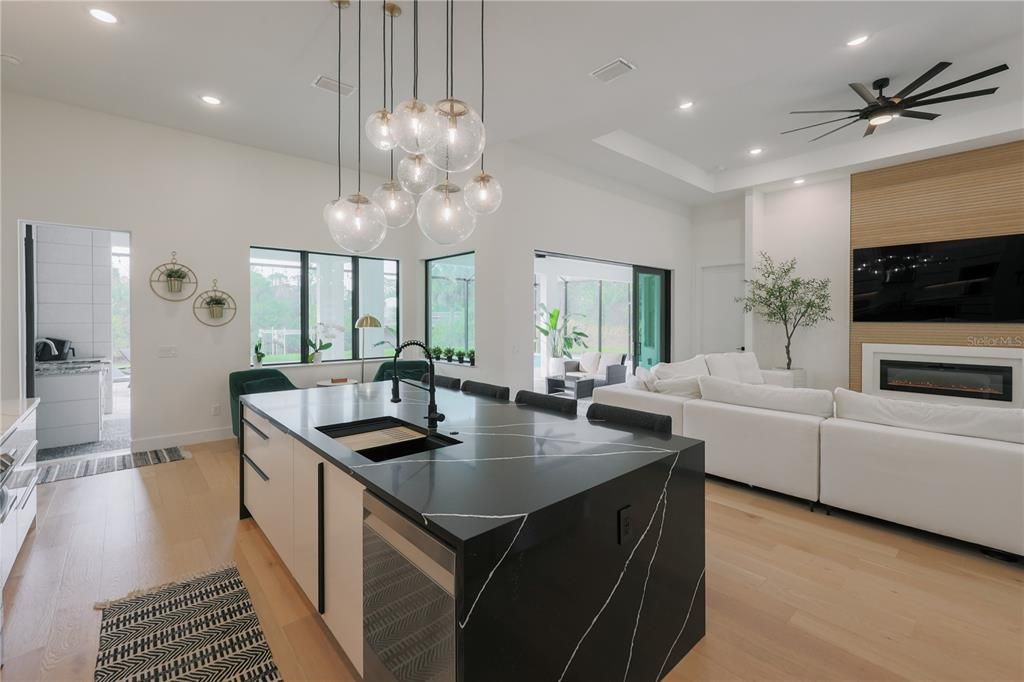 En Venta: $850,000 (3 camas, 2 baños, 2254 Pies cuadrados)