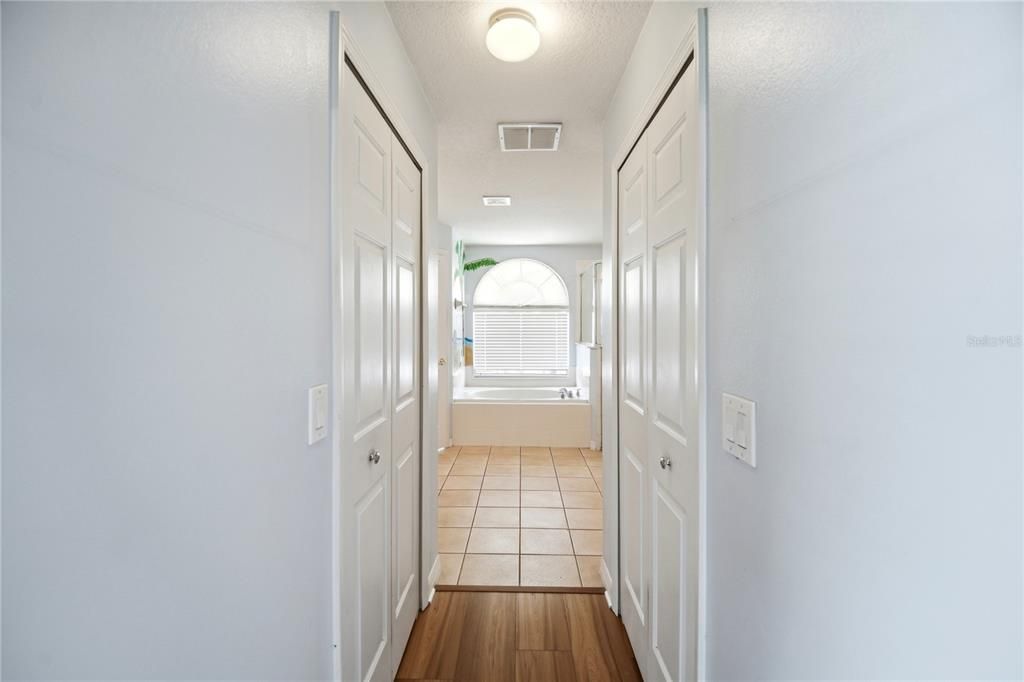 Activo con contrato: $398,000 (4 camas, 3 baños, 2130 Pies cuadrados)