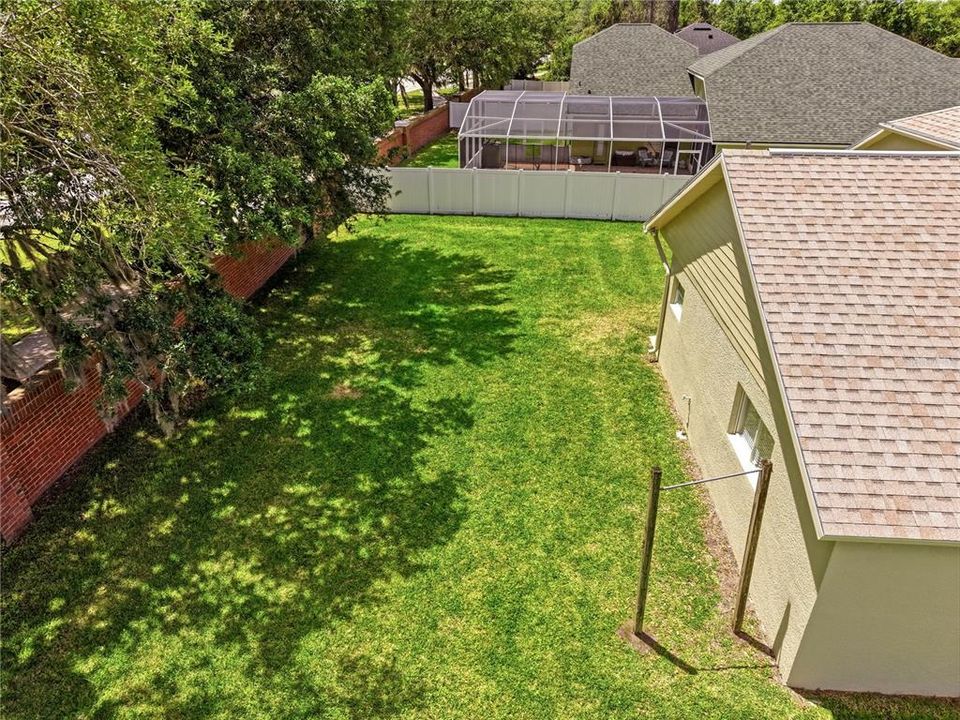 Activo con contrato: $398,000 (4 camas, 3 baños, 2130 Pies cuadrados)