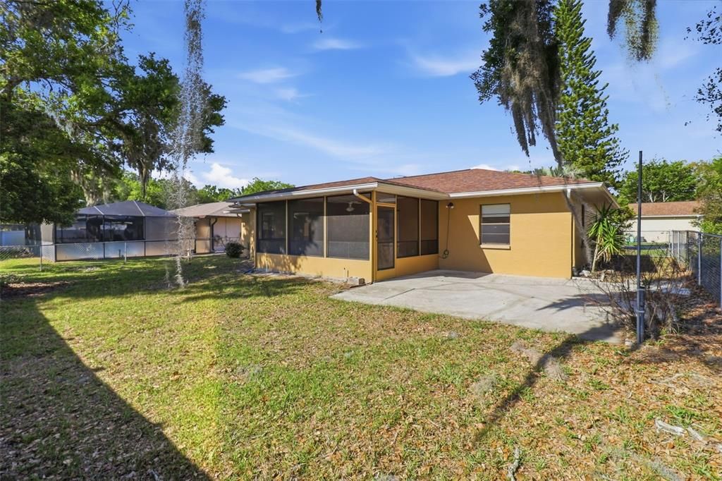 Active With Contract: $249,000 (2 beds, 2 baths, 1418 Square Feet)