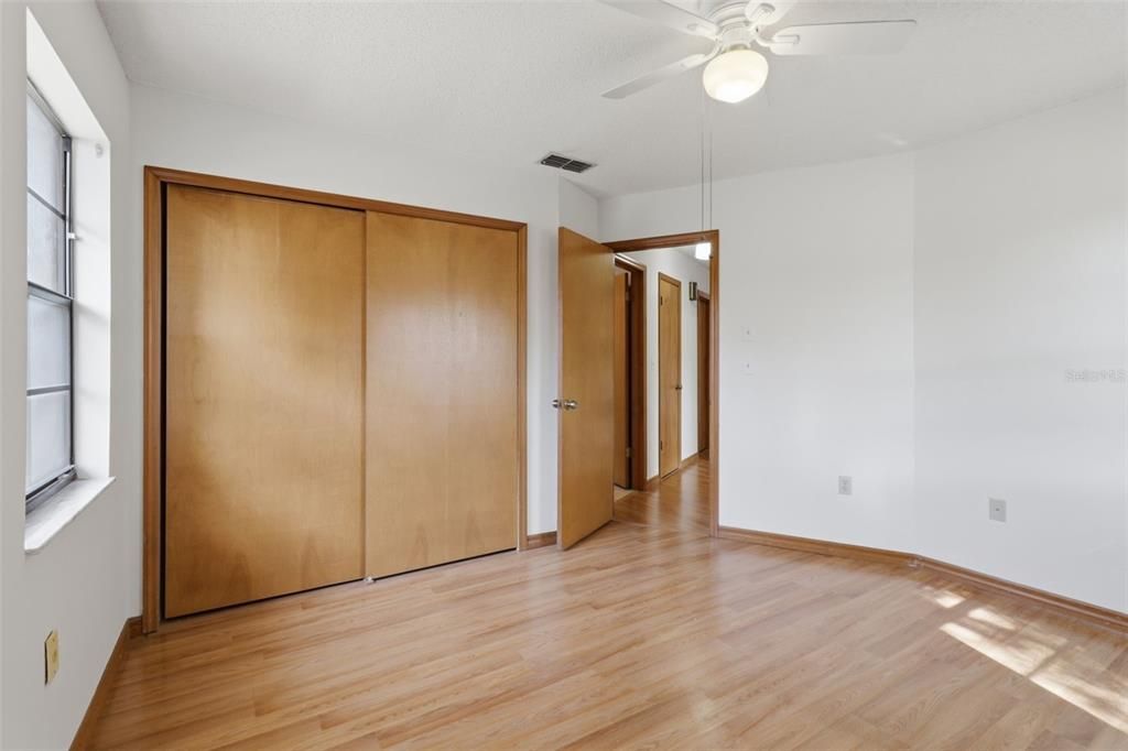Active With Contract: $249,000 (2 beds, 2 baths, 1418 Square Feet)