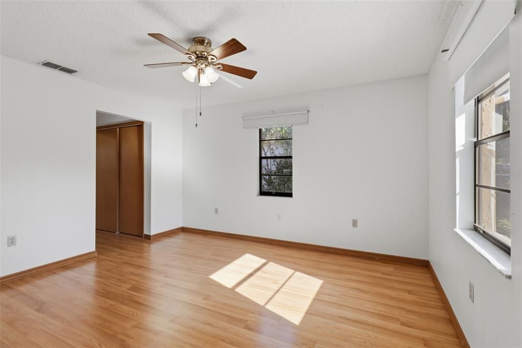 Active With Contract: $249,000 (2 beds, 2 baths, 1418 Square Feet)