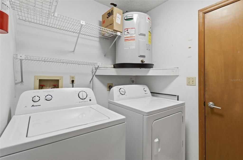 Active With Contract: $249,000 (2 beds, 2 baths, 1418 Square Feet)