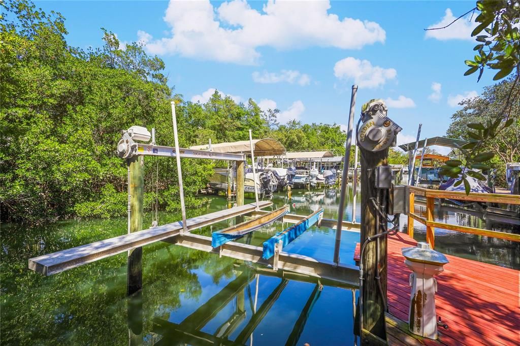 En Venta: $2,400,000 (4 camas, 3 baños, 4682 Pies cuadrados)