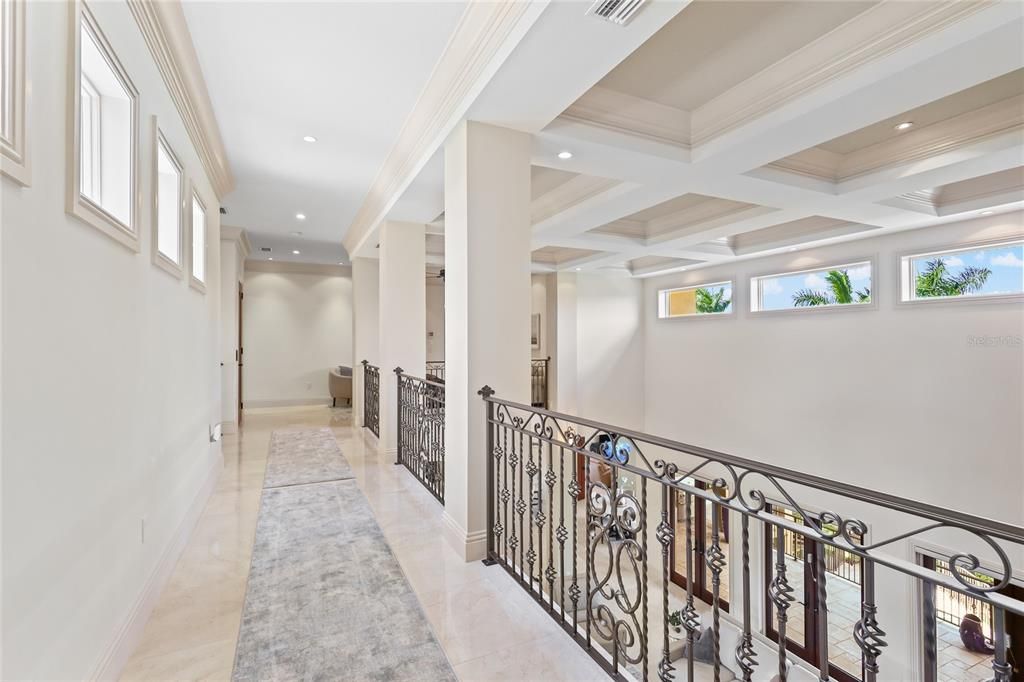 En Venta: $2,400,000 (4 camas, 3 baños, 4682 Pies cuadrados)