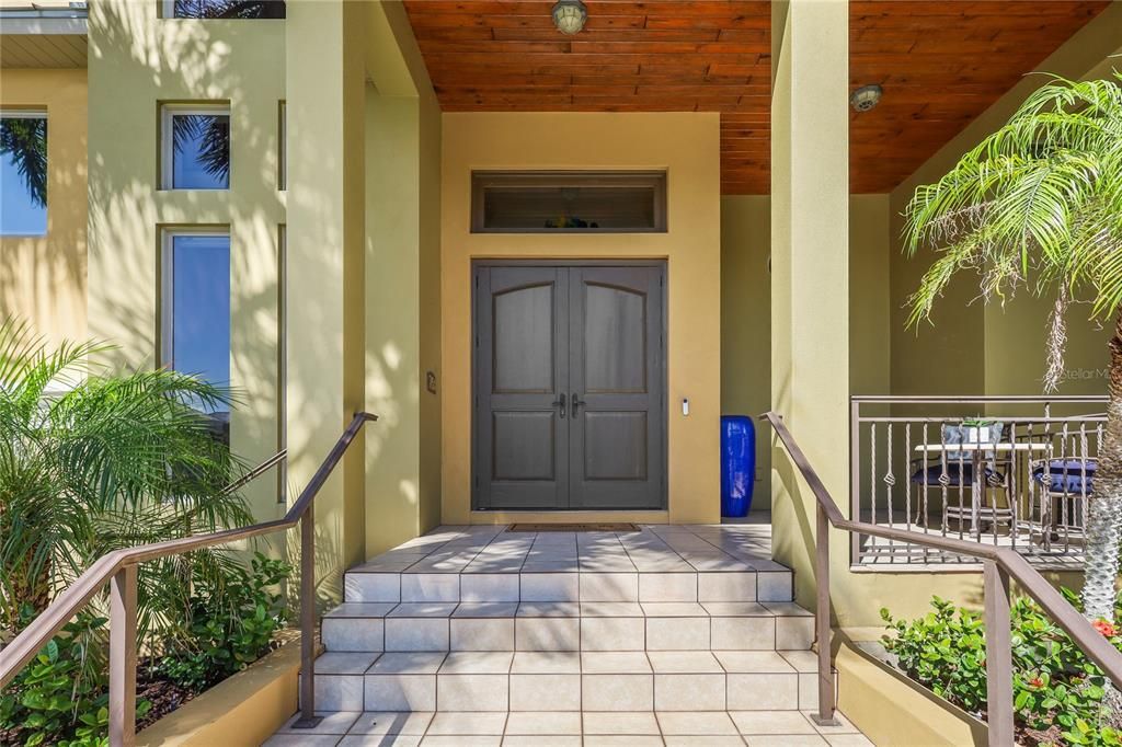 En Venta: $2,400,000 (4 camas, 3 baños, 4682 Pies cuadrados)