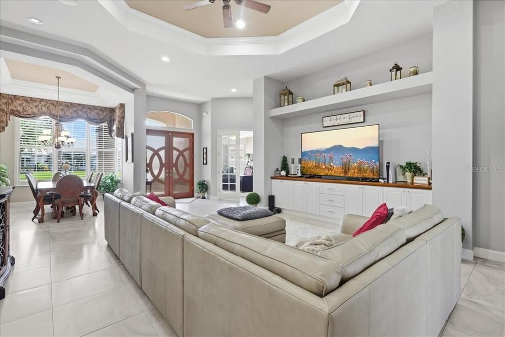 En Venta: $730,000 (3 camas, 2 baños, 2654 Pies cuadrados)