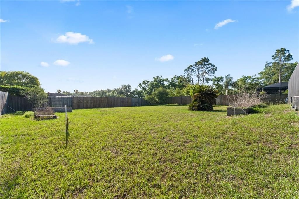 Activo con contrato: $349,900 (4 camas, 2 baños, 2177 Pies cuadrados)