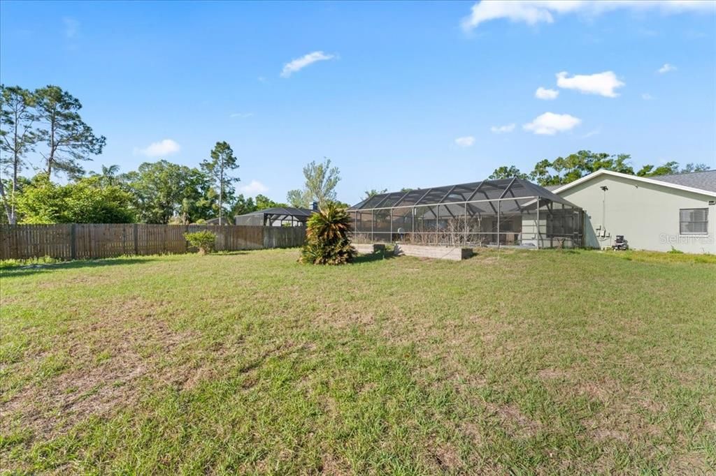 Activo con contrato: $349,900 (4 camas, 2 baños, 2177 Pies cuadrados)