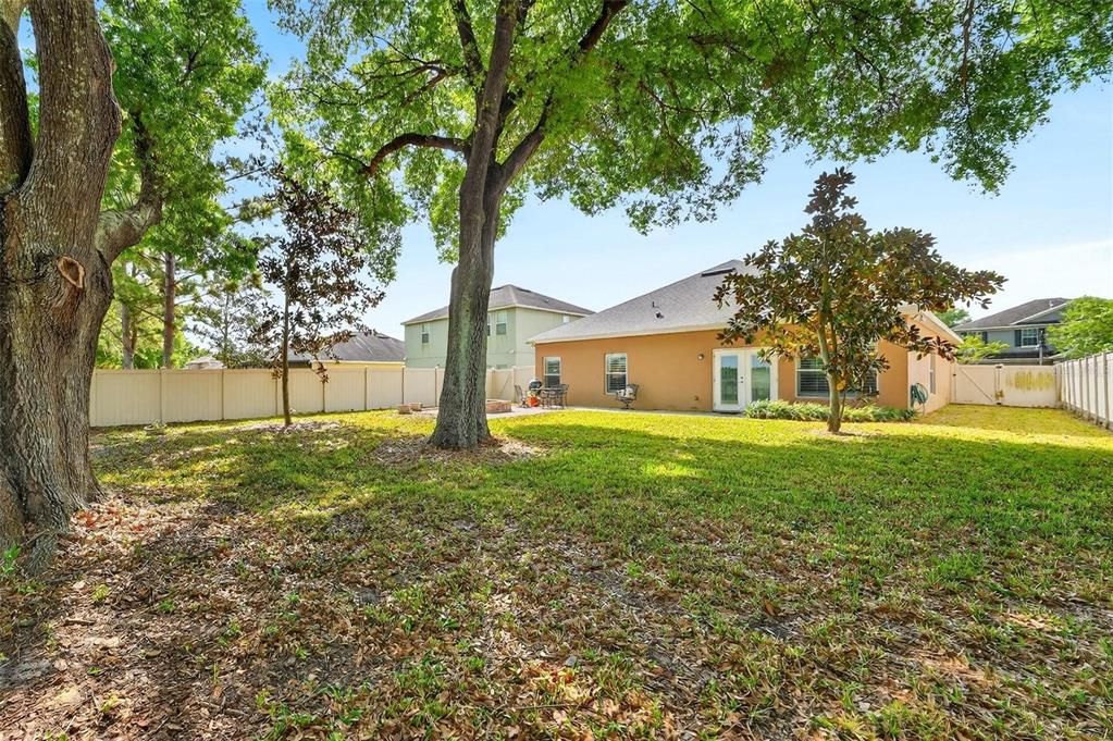 Activo con contrato: $349,000 (3 camas, 2 baños, 1725 Pies cuadrados)