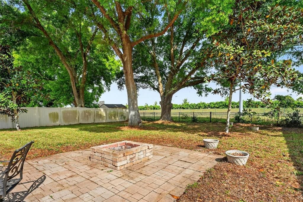 Activo con contrato: $349,000 (3 camas, 2 baños, 1725 Pies cuadrados)