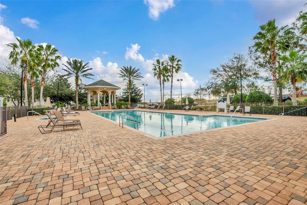 Active With Contract: $2,150 (3 beds, 2 baths, 1354 Square Feet)