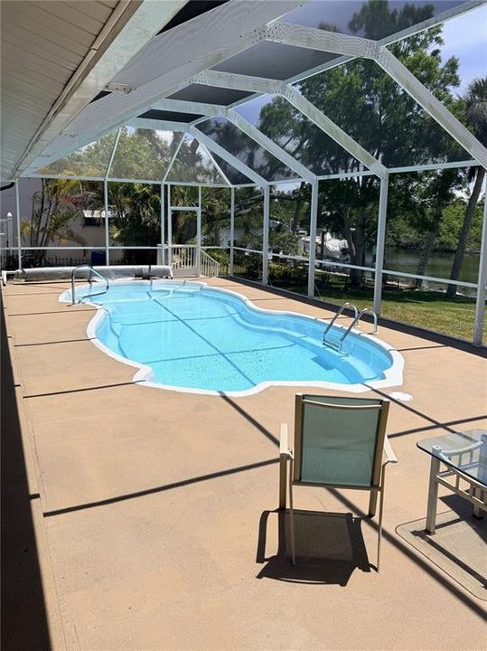 待售: $382,600 (2 贝兹, 2 浴室, 1044 平方英尺)