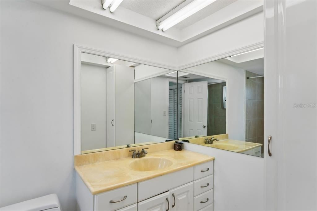 Activo con contrato: $350,000 (2 camas, 2 baños, 1532 Pies cuadrados)