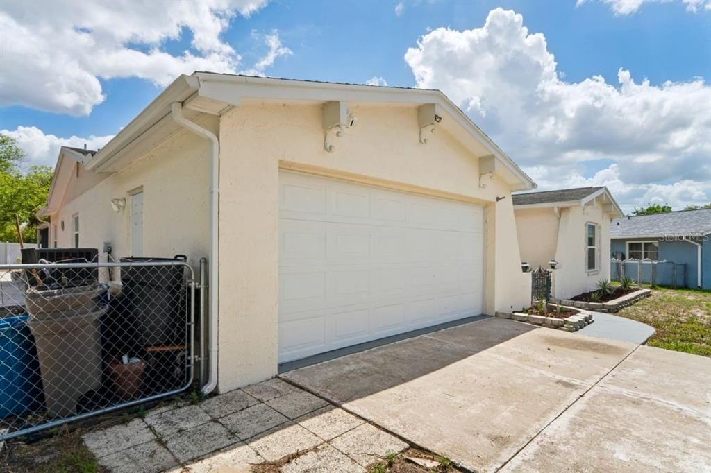 Activo con contrato: $350,000 (2 camas, 2 baños, 1532 Pies cuadrados)