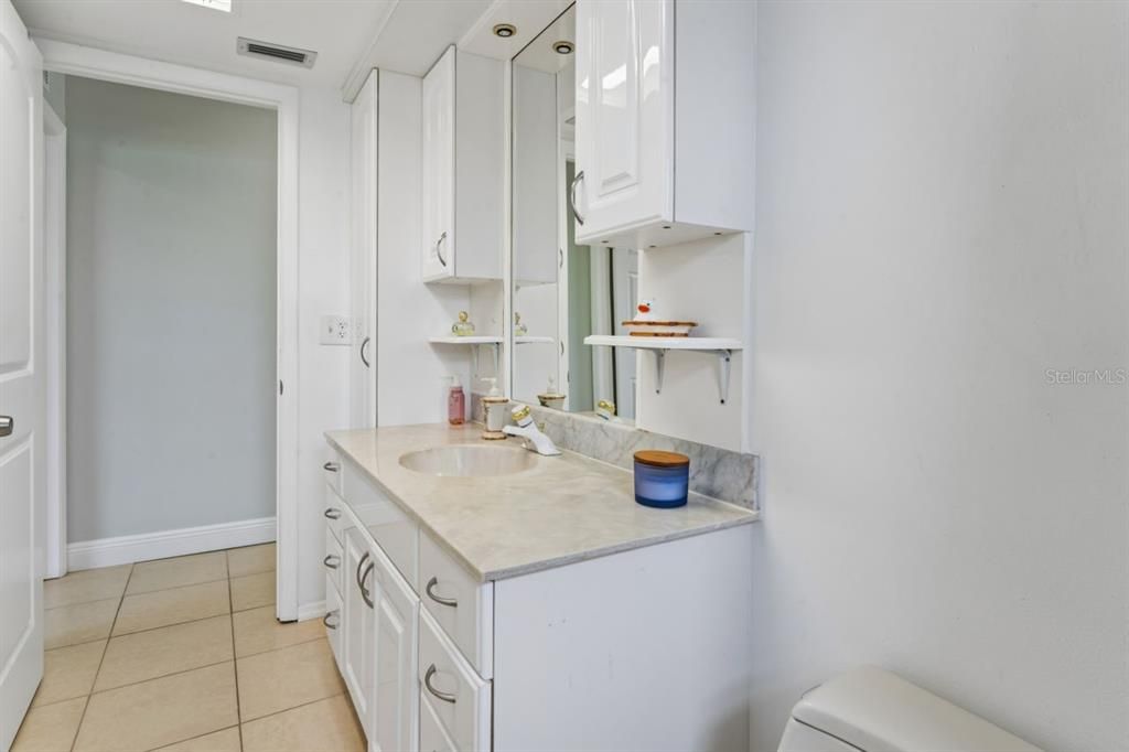 Activo con contrato: $350,000 (2 camas, 2 baños, 1532 Pies cuadrados)