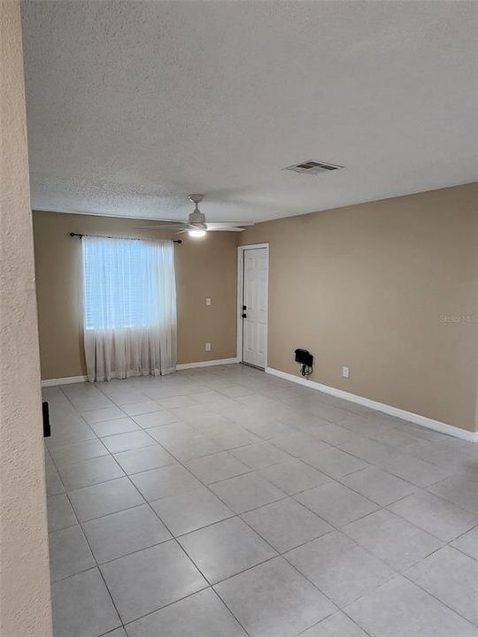 В аренду: $1,500 (2 спален, 2 ванн, 918 Квадратных фут)