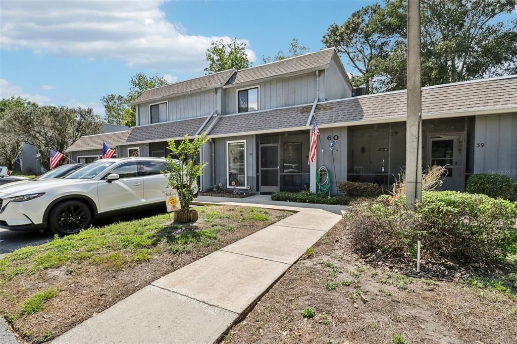 Active With Contract: $185,000 (2 beds, 1 baths, 1080 Square Feet)