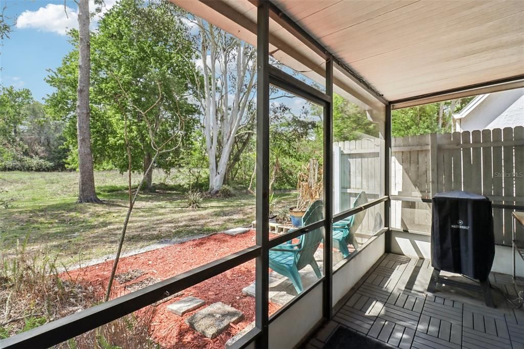 Active With Contract: $185,000 (2 beds, 1 baths, 1080 Square Feet)