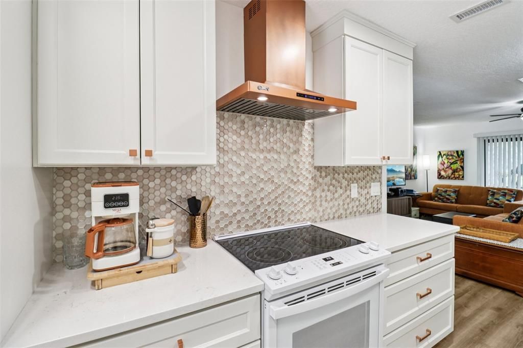 Active With Contract: $185,000 (2 beds, 1 baths, 1080 Square Feet)