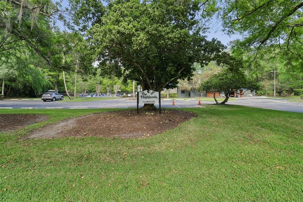 Active With Contract: $185,000 (2 beds, 1 baths, 1080 Square Feet)