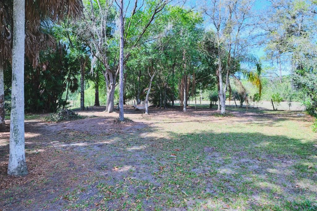 For Sale: $850,000 (6 beds, 4 baths, 3691 Square Feet)