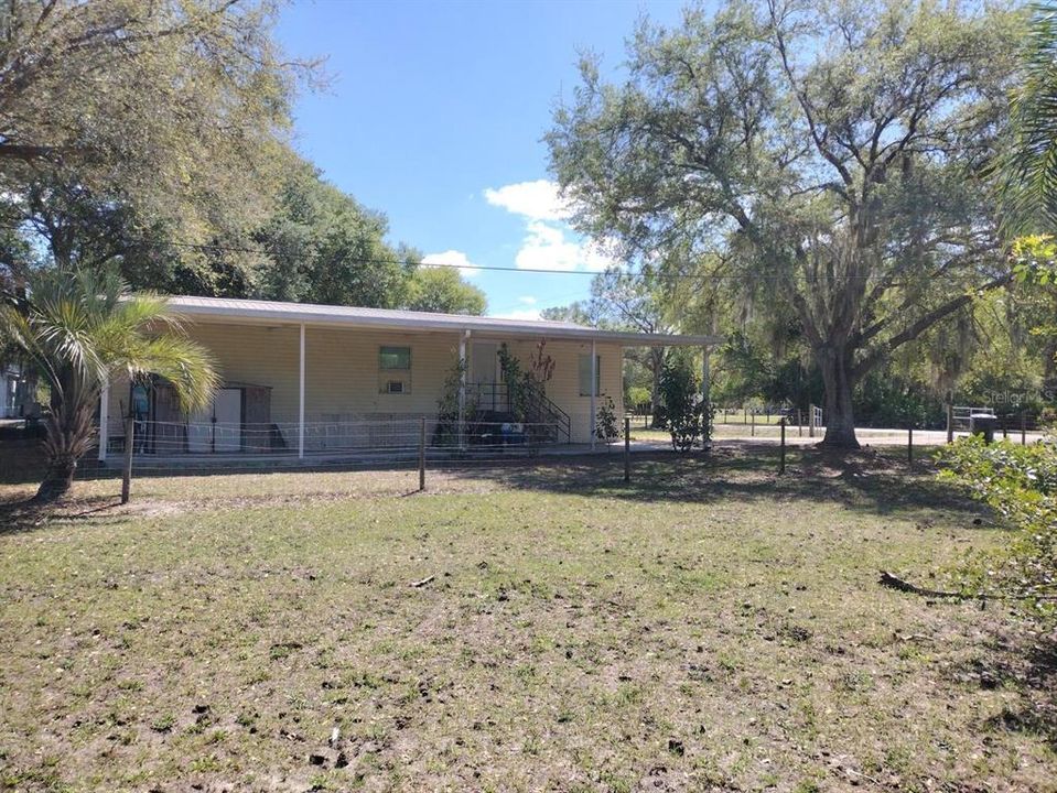 For Sale: $850,000 (6 beds, 4 baths, 3691 Square Feet)