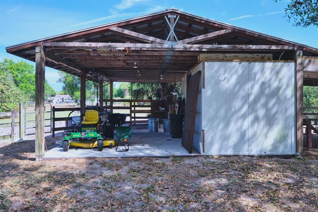 For Sale: $850,000 (6 beds, 4 baths, 3691 Square Feet)