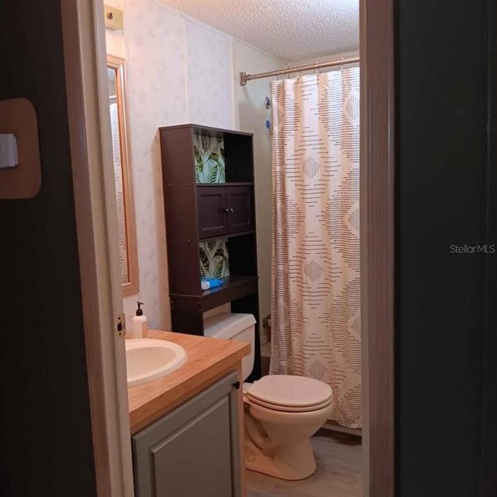 For Sale: $850,000 (6 beds, 4 baths, 3691 Square Feet)