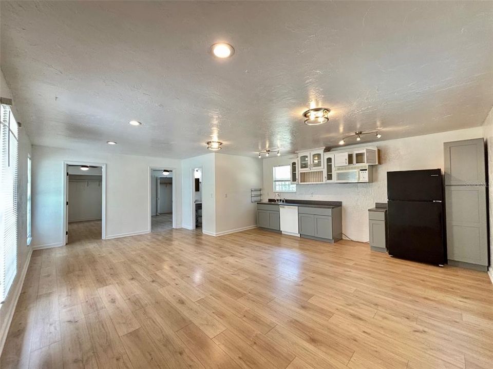 En Venta: $899,000 (8 camas, 4 baños, 3907 Pies cuadrados)