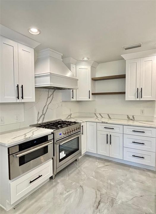 En Venta: $899,000 (8 camas, 4 baños, 3907 Pies cuadrados)