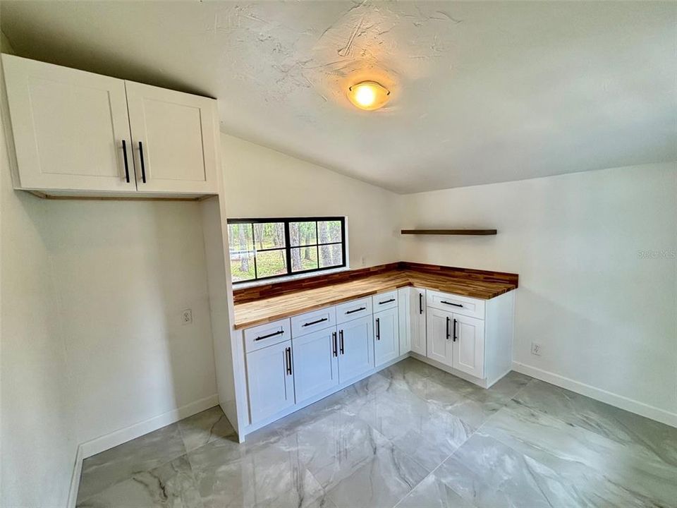En Venta: $899,000 (8 camas, 4 baños, 3907 Pies cuadrados)