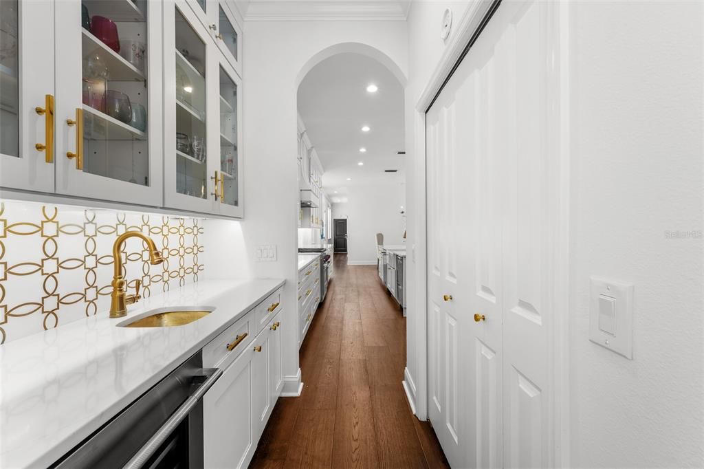 En Venta: $2,220,000 (6 camas, 5 baños, 4441 Pies cuadrados)