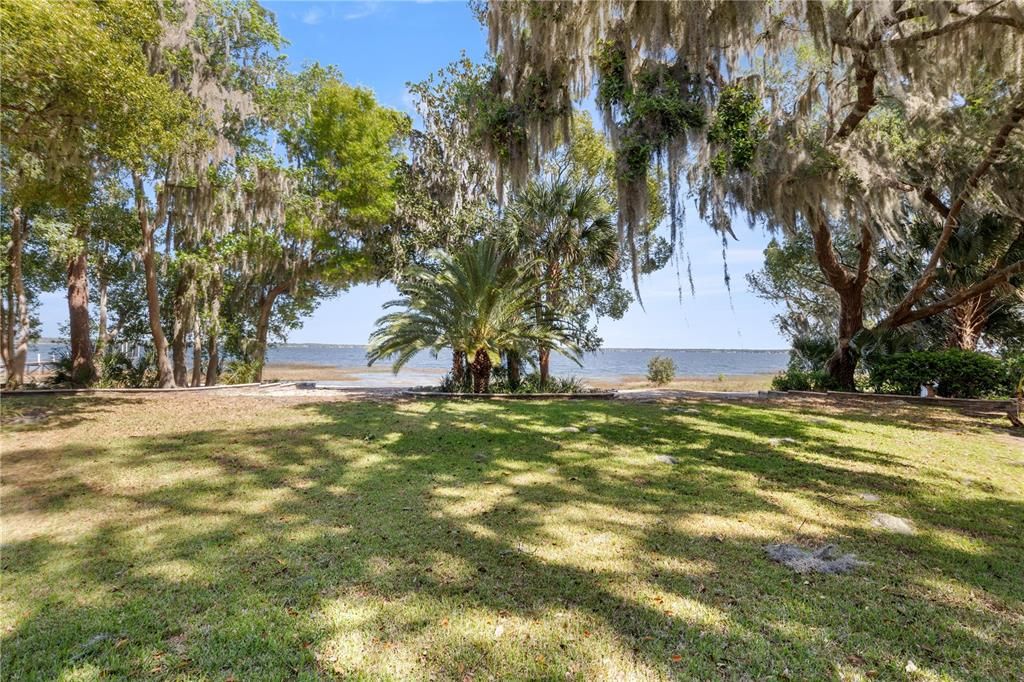 For Sale: $1,850,000 (4 beds, 4 baths, 3543 Square Feet)