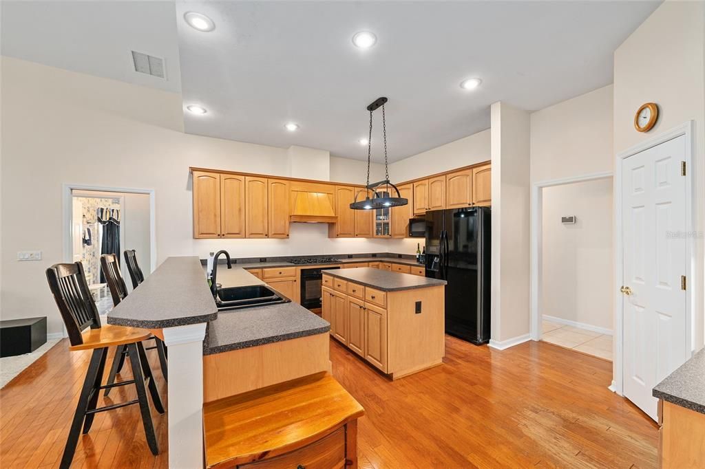 For Sale: $869,900 (4 beds, 3 baths, 4110 Square Feet)