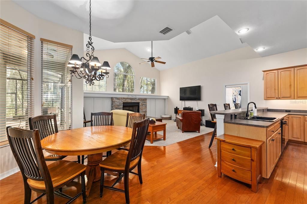 For Sale: $869,900 (4 beds, 3 baths, 4110 Square Feet)