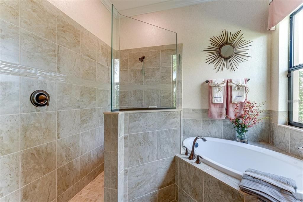 В аренду: $7,000 (3 спален, 2 ванн, 2789 Квадратных фут)