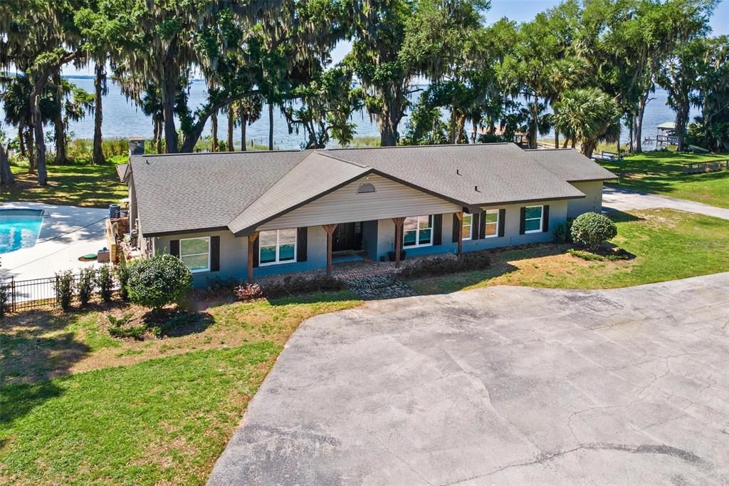 Vendido Recientemente: $775,000 (3 camas, 3 baños, 3277 Pies cuadrados)