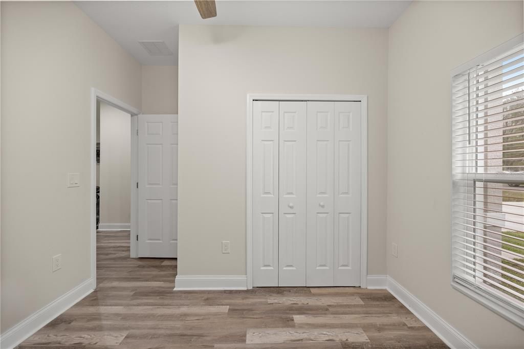 For Sale: $268,000 (3 beds, 2 baths, 1484 Square Feet)