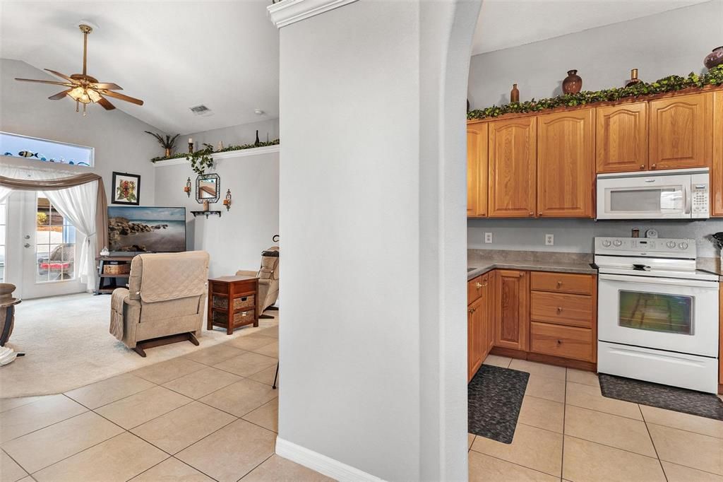 En Venta: $319,900 (3 camas, 2 baños, 1300 Pies cuadrados)