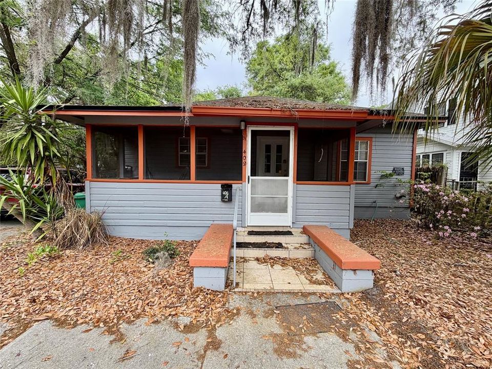 待售: $374,900 (4 贝兹, 0 浴室, 1560 平方英尺)