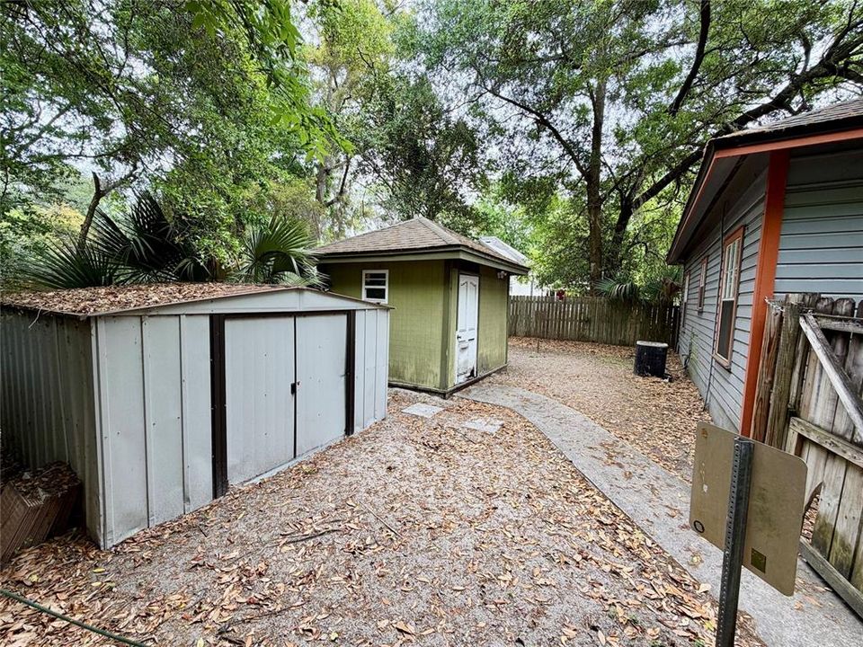 待售: $374,900 (4 贝兹, 0 浴室, 1560 平方英尺)