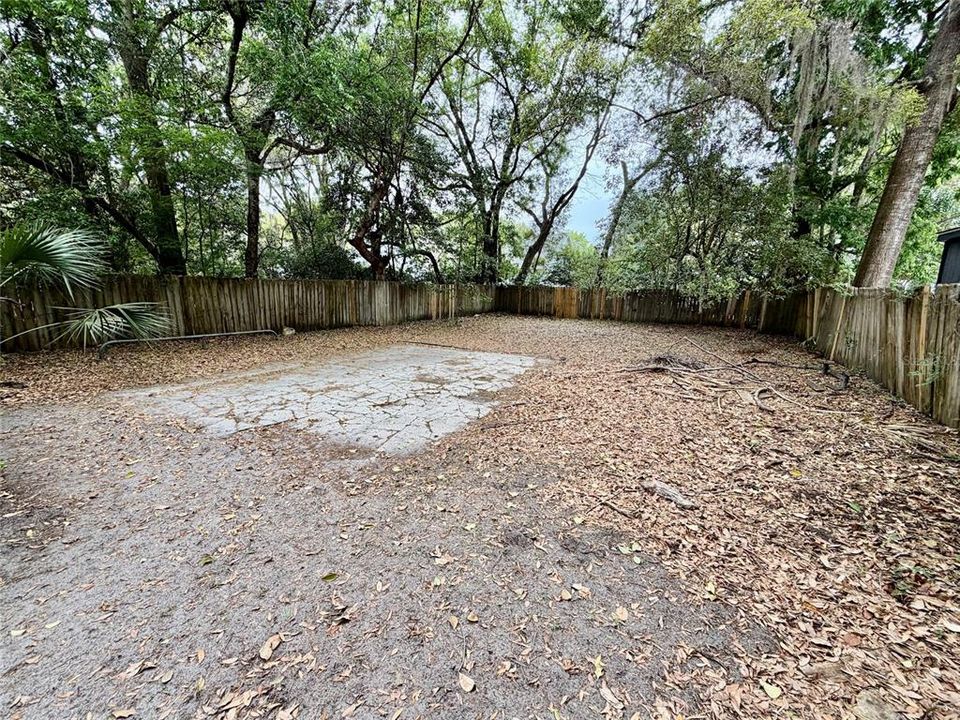 待售: $374,900 (4 贝兹, 0 浴室, 1560 平方英尺)