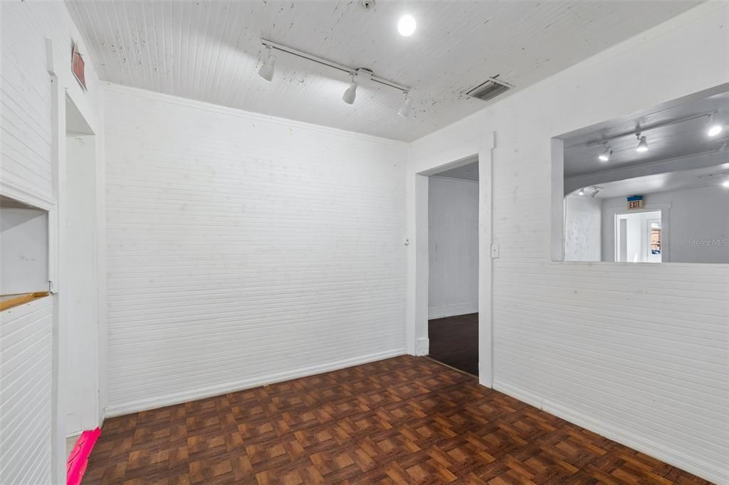 На продажу: $36,000 (0 спален, 0 ванн, 1260 Квадратных фут)