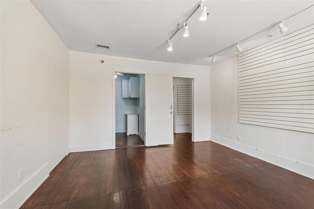 На продажу: $36,000 (0 спален, 0 ванн, 1260 Квадратных фут)