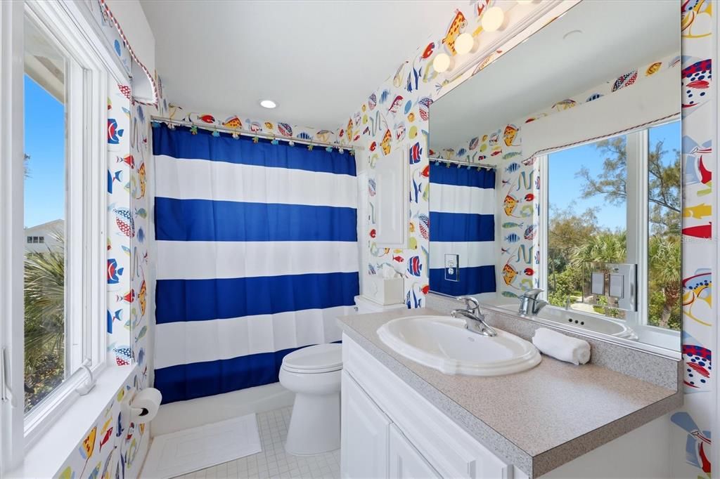For Sale: $3,950,000 (4 beds, 3 baths, 2845 Square Feet)